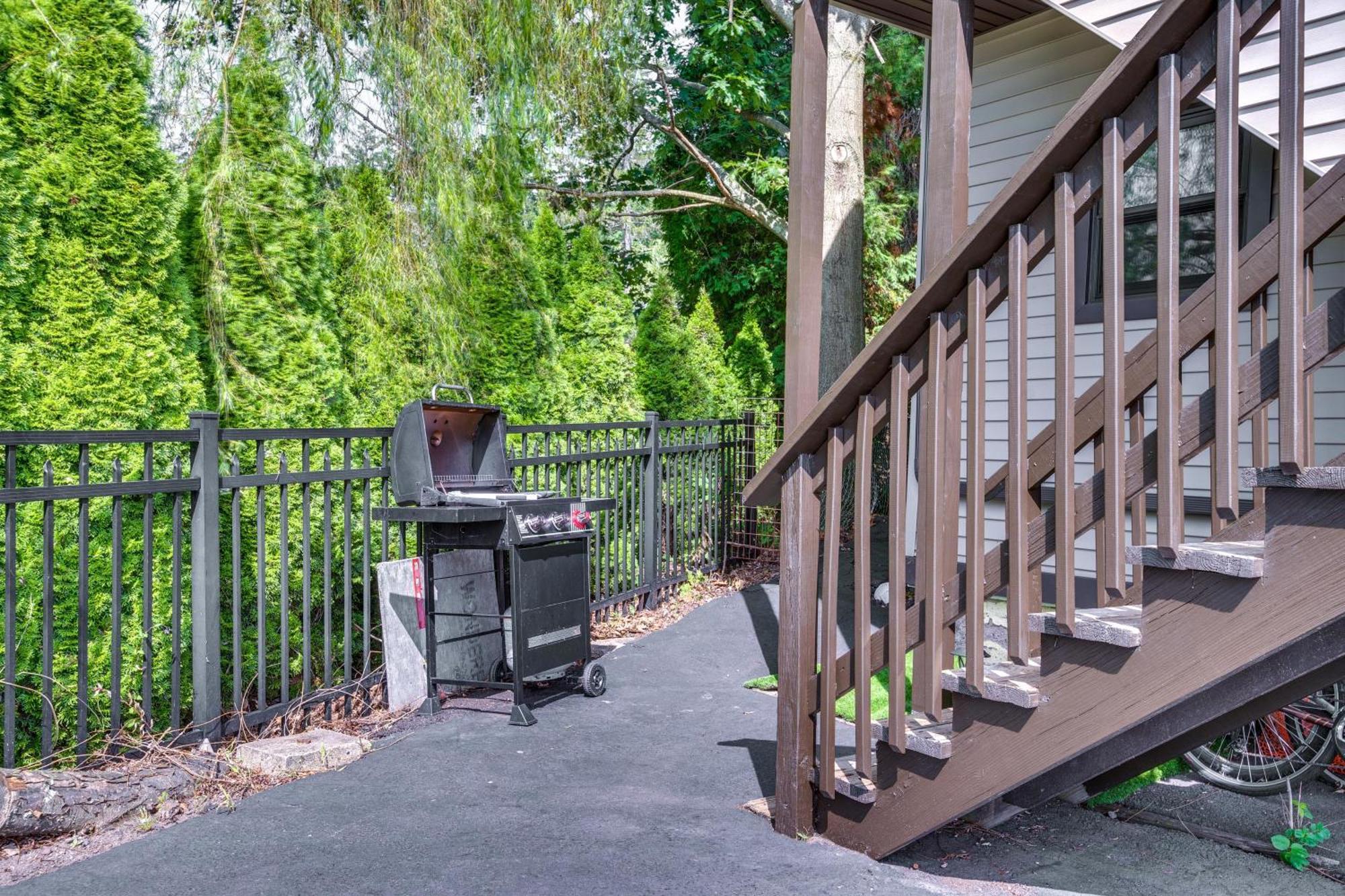 Apartment Modern Harveys With Access! *